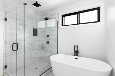 Black Matte Fixtures in Modern Shower